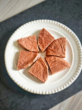 Load image into Gallery viewer, Venison Patty Quarters (GFF & Free Range) - Freeze Dried