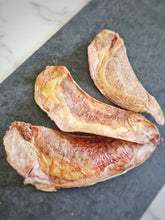Load image into Gallery viewer, Bison Scapula (Grass Fed & Finished) - Freeze Dried