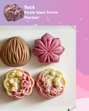 Load image into Gallery viewer, Pet Mooncakes Giftbox - Freeze Dried- Limited Edition

